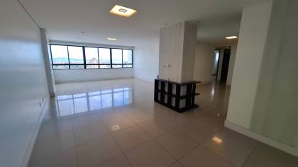 Apartamento à venda todo projetado, com 3 suítes, no bairro Catolé em Campina Grande