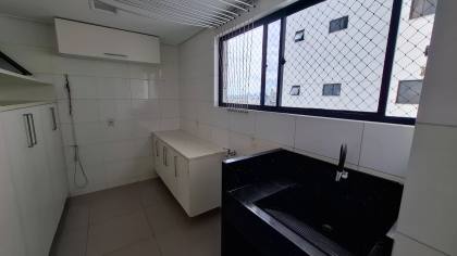 Apartamento à venda todo projetado, com 3 suítes, no bairro Catolé em Campina Grande