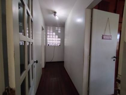 Casa para locação, residencial ou comercial, com 6 quartos, sendo 3 suítes no bairro Catolé em Campina Grande