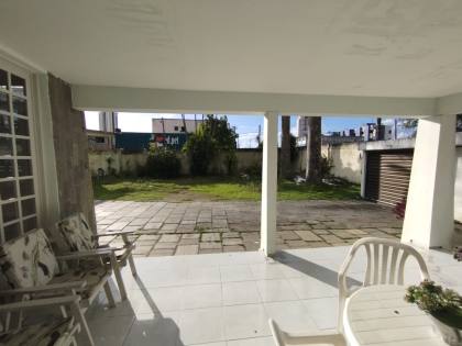 Casa para locação, residencial ou comercial, com 6 quartos, sendo 3 suítes no bairro Catolé em Campina Grande