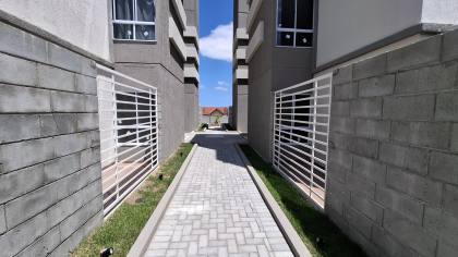 Apartamento para locação com 2 quartos, sendo 1 suíte, no bairro Dinamérica em Campina Grande