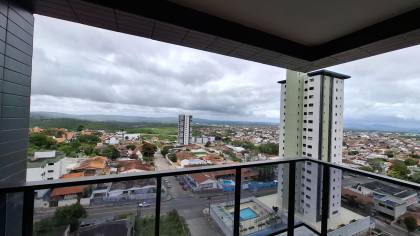 Apartamento à venda com 3 quartos, sendo 2 suítes no bairro Jardim Tavares em Campina Grande