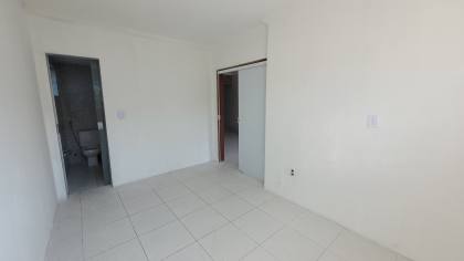 Casa à venda com 03 quartos, sendo 01 suíte no bairro Monte Castelo em Campina Grande