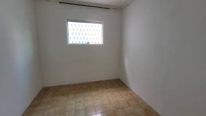 Casa à venda com 03 quartos, sendo 01 suíte no bairro Monte Castelo em Campina Grande