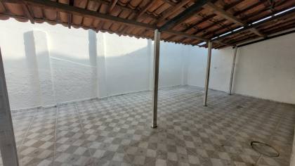 Casa à venda com 03 quartos, sendo 01 suíte no bairro Monte Castelo em Campina Grande