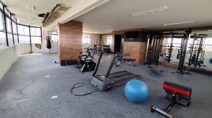 Apartamento  à venda com 3 quartos, sendo 2 suítes no bairro Jardim Tavares em Campina Grande