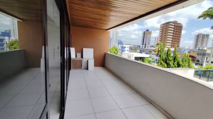 Apartamento  à venda com 3 quartos, sendo 2 suítes no bairro Jardim Tavares em Campina Grande