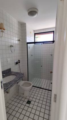 Apartamento  à venda com 3 quartos, sendo 2 suítes no bairro Jardim Tavares em Campina Grande