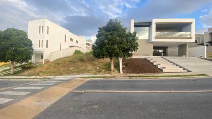 Lote / Terreno de Condomínio à venda no Condomínio Alphaville em Campina Grande