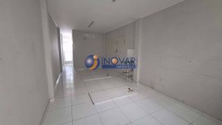 Prédio comercial à venda no centro de Campina Grande.