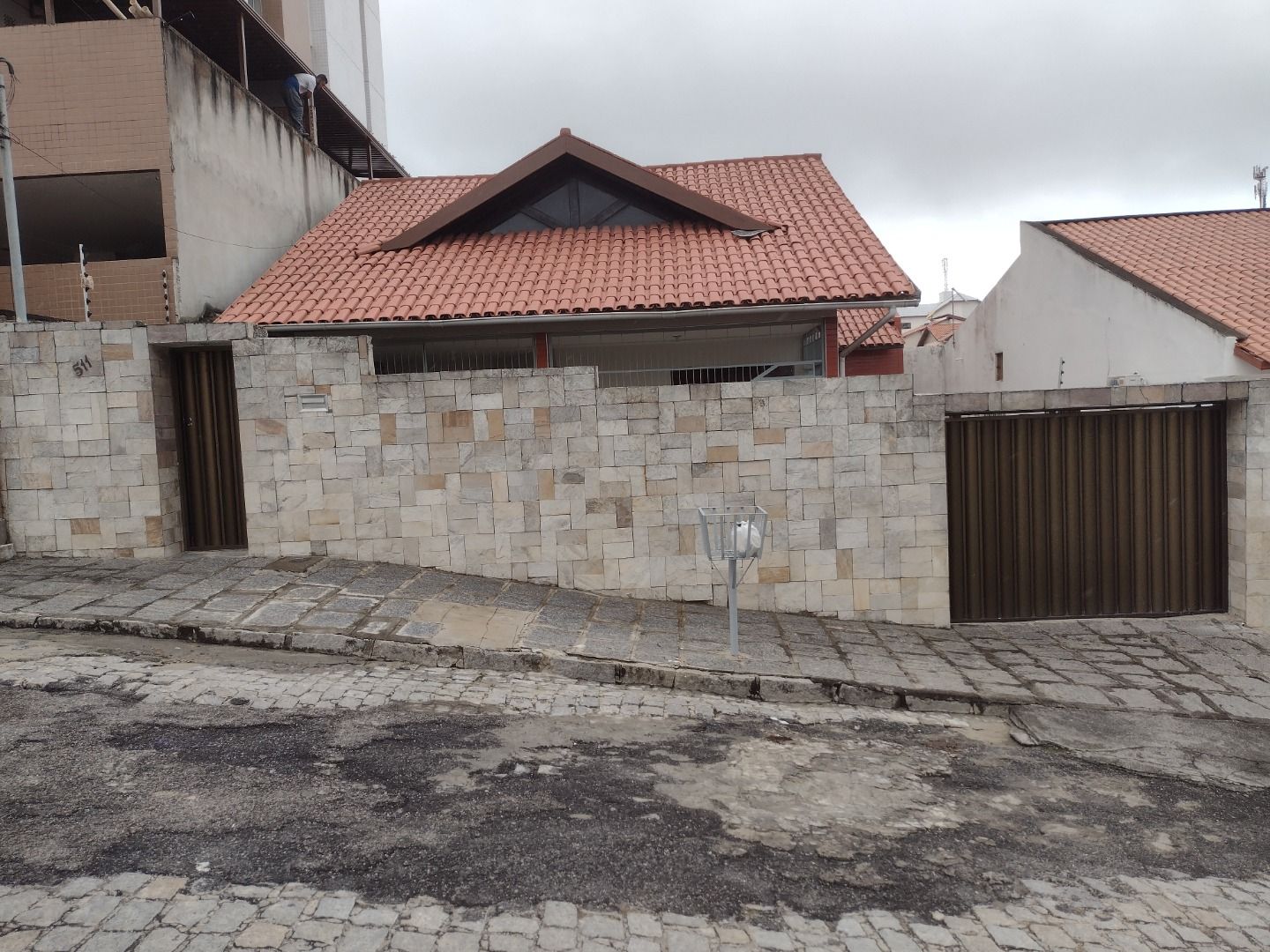 Casa à venda, 325 m² por R$ 600.000,00 - Alto Branco - Campina Grande/PB