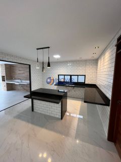 Duplex em Condomínio Para Vender com 4 quartos 3 suítes no bairro Itararé em Campina Grande