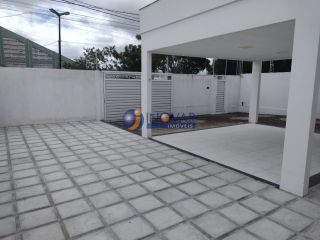 Casa Para Vender com 4 quartos 3 suítes no bairro Sandra Cavalcante em Campina Grande