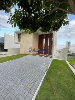 Casa de Condomínio Para Vender com 5 quartos 4 suítes no bairro Mirante em Campina Grande