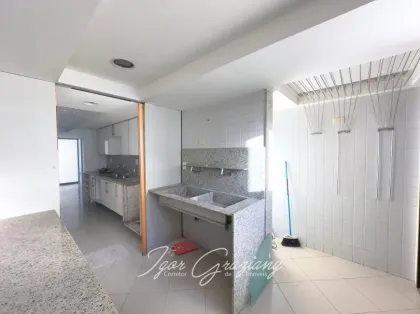 Apartamento com 4 Quartos e 6 banheiros à Venda, 196 m² por R$ 890.000 - MANAÍRA