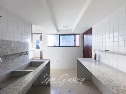 Apartamento com 4 Quartos e 6 banheiros à Venda, 196 m² por R$ 890.000 - MANAÍRA