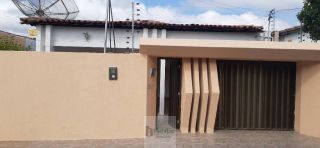 Casa À venda - Bairro Saci