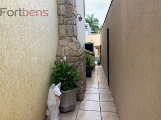 Sobrado Para Vender com 3 quartos 1 suítes no bairro Nova Caieiras em Caieiras