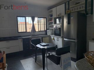 Sobrado Para Vender com 3 quartos 1 suítes no bairro Nova Caieiras em Caieiras