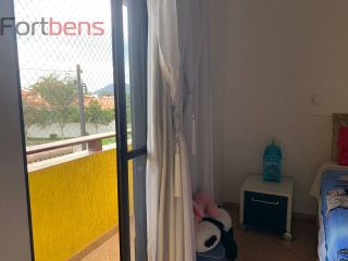 Sobrado Para Vender com 3 quartos 1 suítes no bairro Nova Caieiras em Caieiras