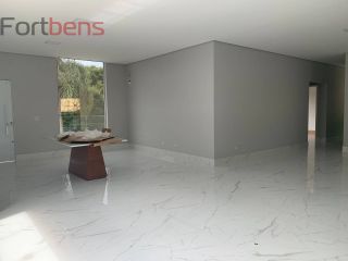 Casa de Condomínio Para Vender com 3 quartos 3 suítes no bairro Alpes de Caieiras em Caieiras