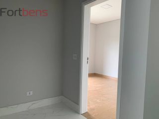 Casa de Condomínio Para Vender com 3 quartos 3 suítes no bairro Alpes de Caieiras em Caieiras