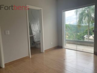 Casa de Condomínio Para Vender com 3 quartos 3 suítes no bairro Alpes de Caieiras em Caieiras