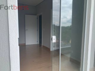 Casa de Condomínio Para Vender com 3 quartos 3 suítes no bairro Alpes de Caieiras em Caieiras