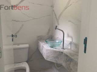 Casa de Condomínio Para Vender com 3 quartos 3 suítes no bairro Alpes de Caieiras em Caieiras