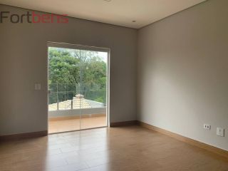 Casa de Condomínio Para Vender com 3 quartos 3 suítes no bairro Alpes de Caieiras em Caieiras