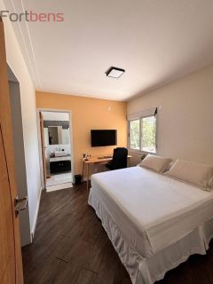 Casa de Condomínio Para Vender com 4 quartos 4 suítes no bairro Alpes de Caieiras em Caieiras