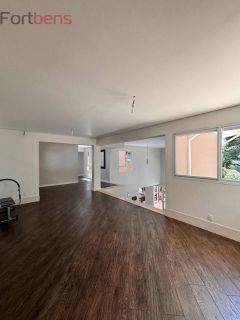 Casa de Condomínio Para Vender com 4 quartos 4 suítes no bairro Alpes de Caieiras em Caieiras