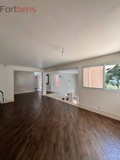 Casa de Condomínio Para Vender com 4 quartos 4 suítes no bairro Alpes de Caieiras em Caieiras