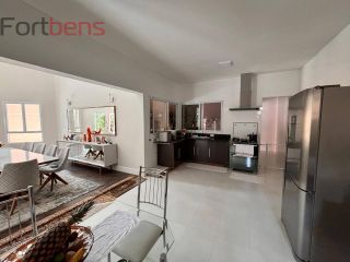 Casa de Condomínio Para Vender com 4 quartos 4 suítes no bairro Alpes de Caieiras em Caieiras