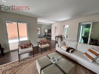 Casa de Condomínio Para Vender com 4 quartos 4 suítes no bairro Alpes de Caieiras em Caieiras