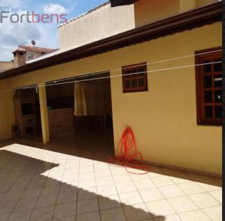 Sobrado Para Vender com 4 quartos 1 suítes no bairro Nova Caieiras em Caieiras