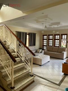 Sobrado Para Vender com 4 quartos 1 suítes no bairro Nova Caieiras em Caieiras