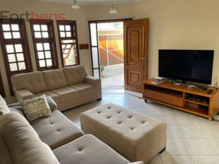 Sobrado Para Vender com 4 quartos 1 suítes no bairro Nova Caieiras em Caieiras