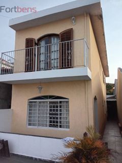 Sobrado Para Vender com 3 quartos no bairro Serpa em Caieiras