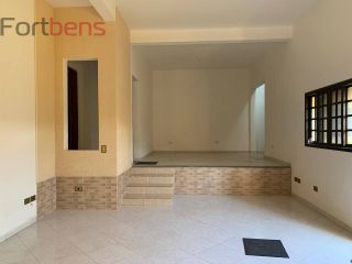 Sobrado Para Vender com 4 quartos 2 suítes no bairro Nova Caieiras em Caieiras