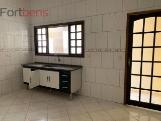 Sobrado Para Vender com 4 quartos 2 suítes no bairro Nova Caieiras em Caieiras