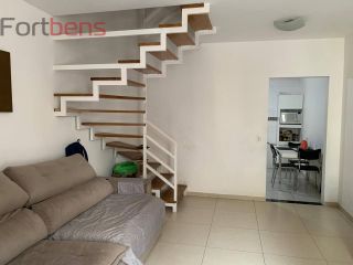 Sobrado Para Vender com 3 quartos 1 suítes no bairro Laranjeiras em Caieiras