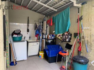 Sobrado Para Vender com 3 quartos 1 suítes no bairro Laranjeiras em Caieiras