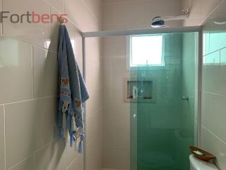 Sobrado Para Vender com 3 quartos 1 suítes no bairro Laranjeiras em Caieiras