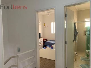 Sobrado Para Vender com 3 quartos 1 suítes no bairro Laranjeiras em Caieiras