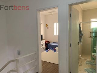 Sobrado Para Vender com 3 quartos 1 suítes no bairro Laranjeiras em Caieiras