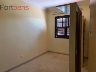 Casa de Condomínio Para Vender com 5 quartos 2 suítes no bairro Alpes de Caieiras em Caieiras