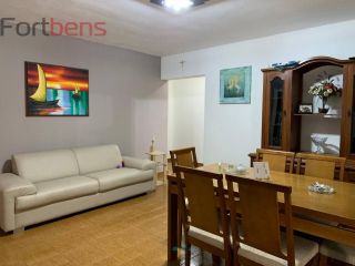 Prédio / Edifício Inteiro Comercial Para Vender com 6 quartos 1 suítes no bairro Centro em Francisco Morato