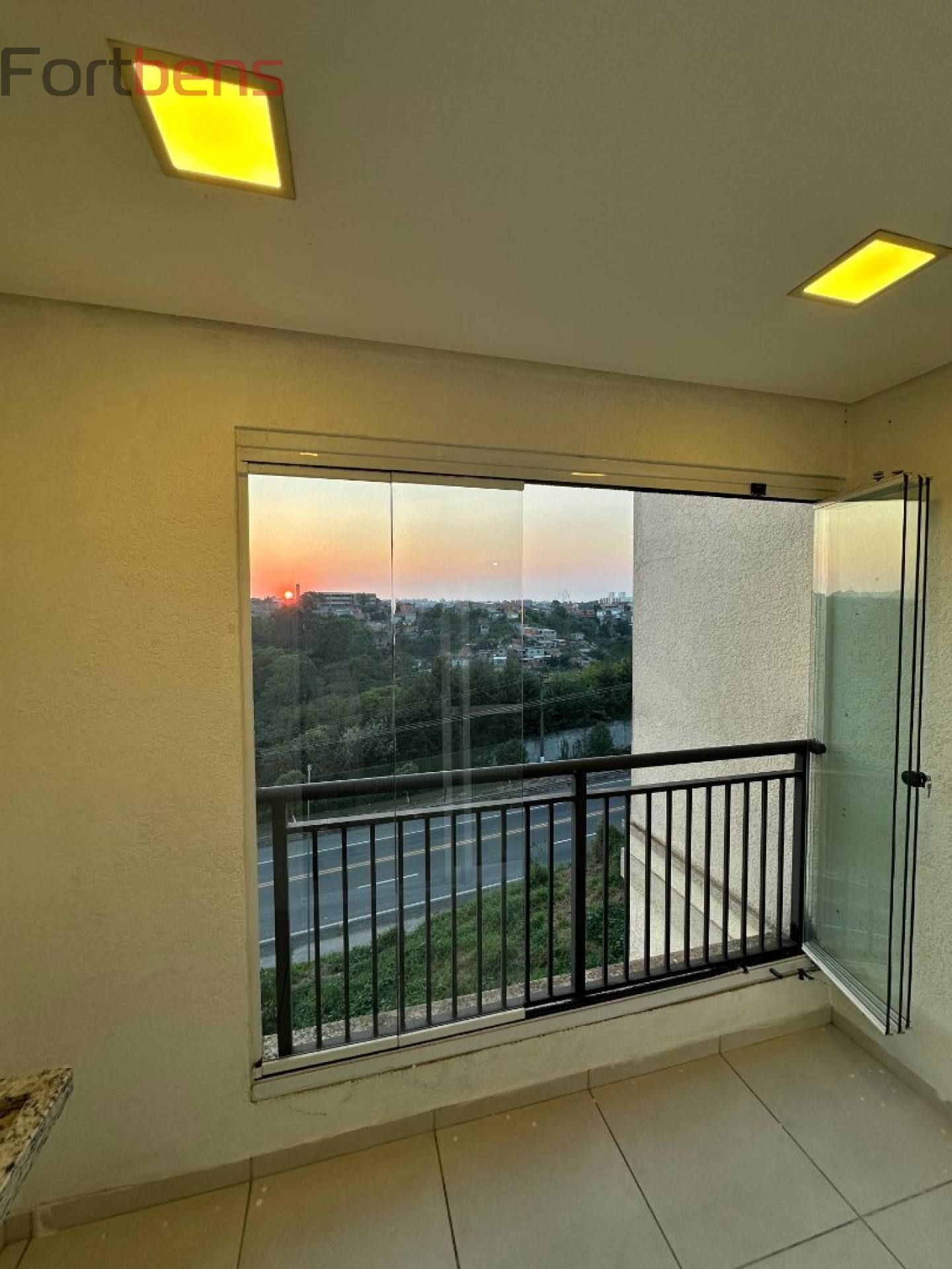 Apartamento Para Vender com 2 quartos no bairro Parque Santa Delfa em Franco Da Rocha