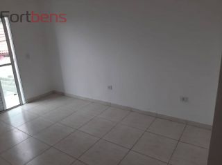 Sobrado Para Vender com 3 quartos 1 suítes no bairro Laranjeiras em Caieiras